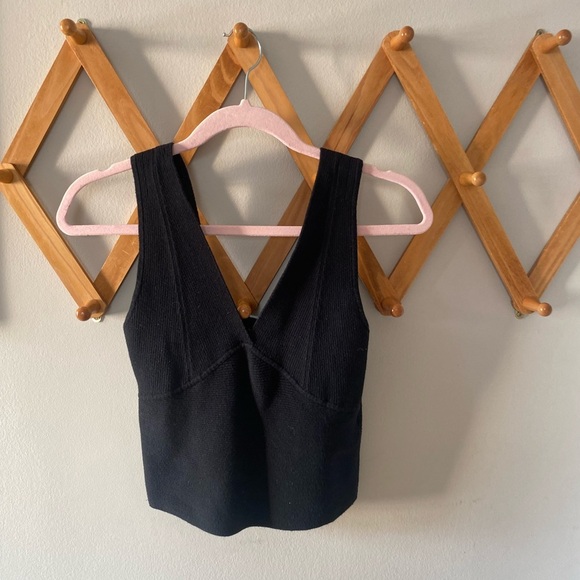 Banana Republic Black Knit Sweater tank size small - Picture 3 of 6